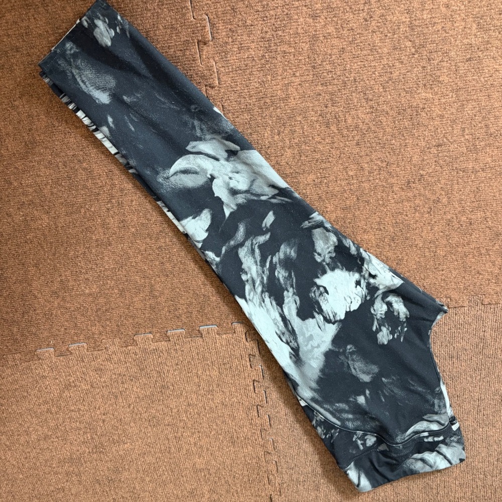 Simply Vera Vera Wang Simply Breathe Leggings XL Black gym Abstract Floral Yoga - Picture 9 of 9